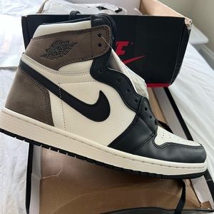 Jordan 1 Retro High OG Dk Mocha Size 12. Read description.